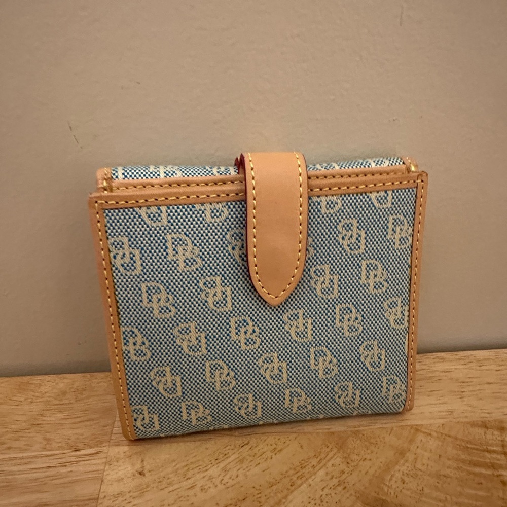 Dooney & Bourke Blue and Tan Signature Wallet - Picture 2 of 11